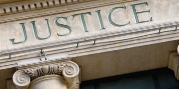 Doc.dr.Esad Hrvačić,Da li solidarni sudužnik može preuzeti dug od drugog solidarnog sudužnika subrogacijom ?